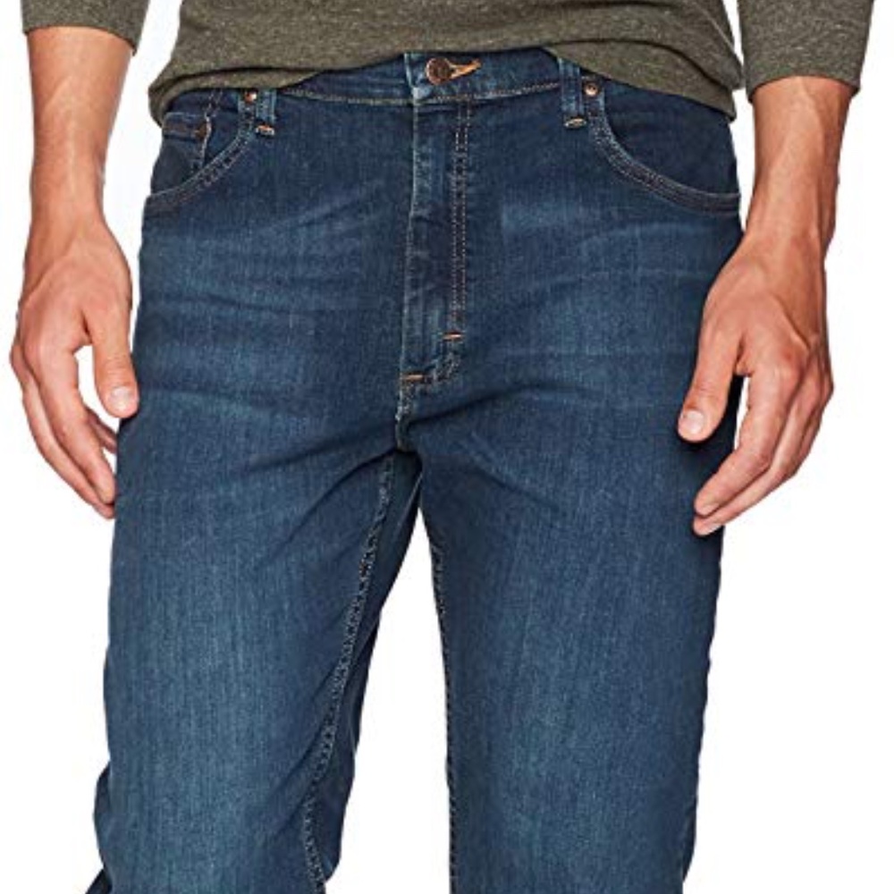🆕 Wrangler Men’s Classic Regular Jeans NWT